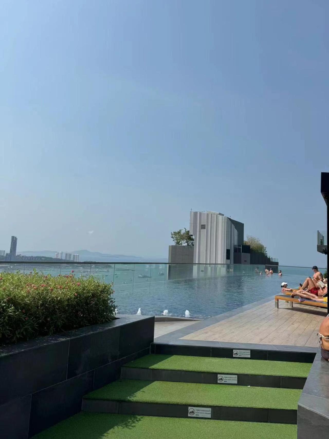 The Base Apartamento Pattaya Exterior foto
